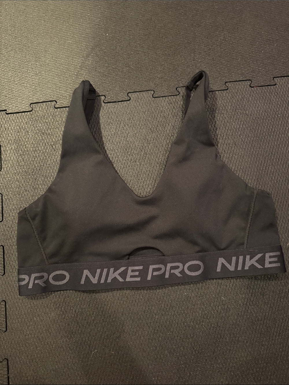NIKE PRO Indy Plunge sports bra